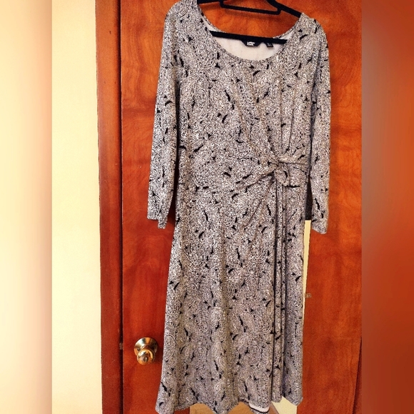 Lands' End Dresses & Skirts - Lands End paisley dress. Black and white. Women's M.